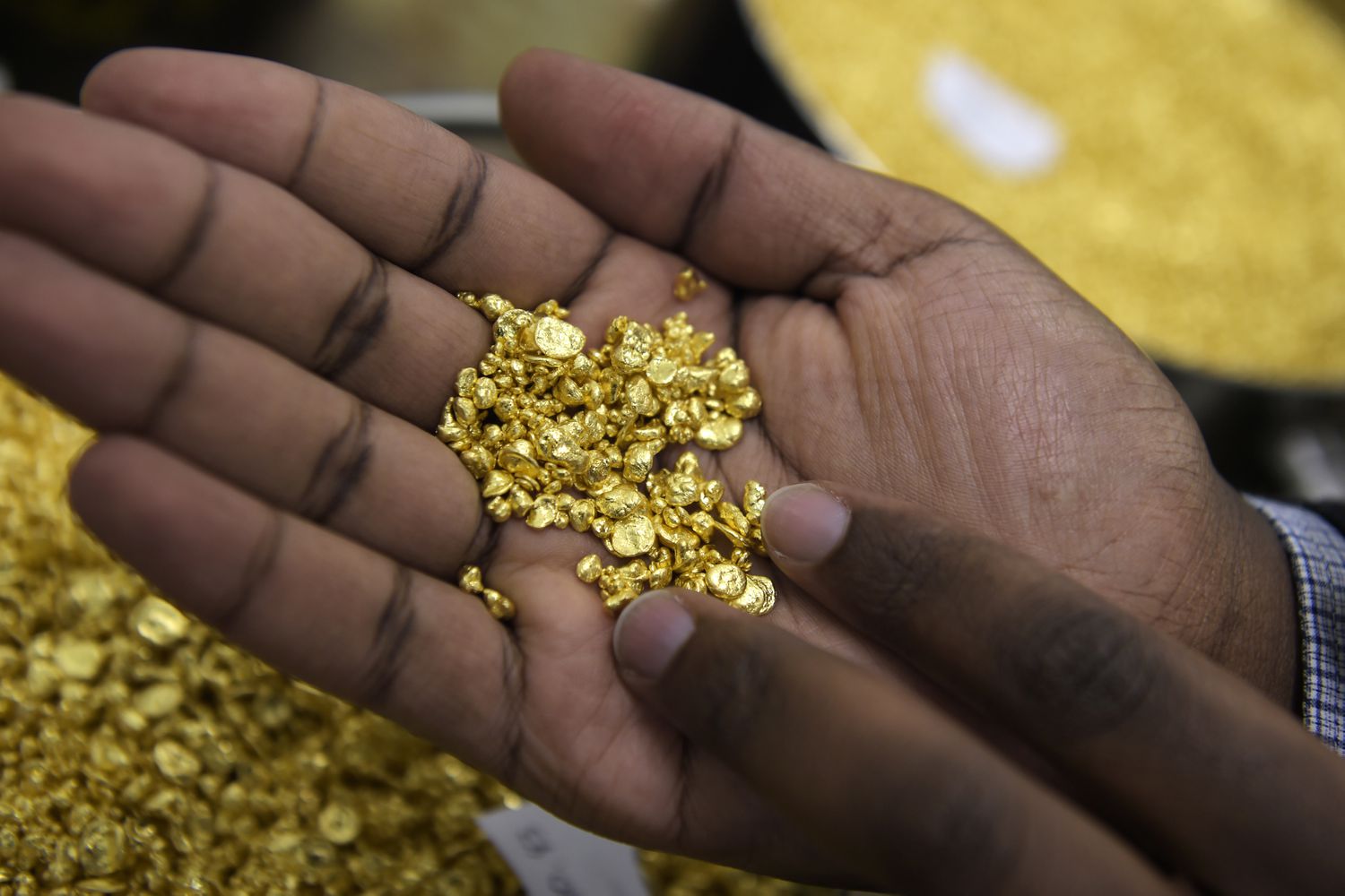 How Much is a Kg of Gold in Africa